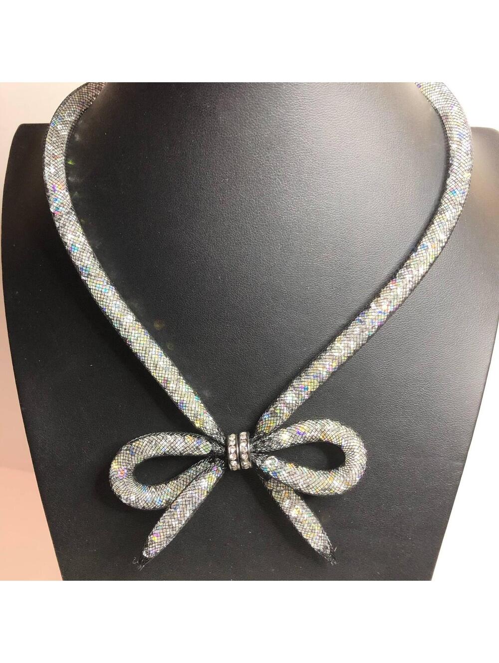 9266 Betsey Johnson Dark Shadows Crystal Aurora Borealis Mesh Bow Necklace 18"